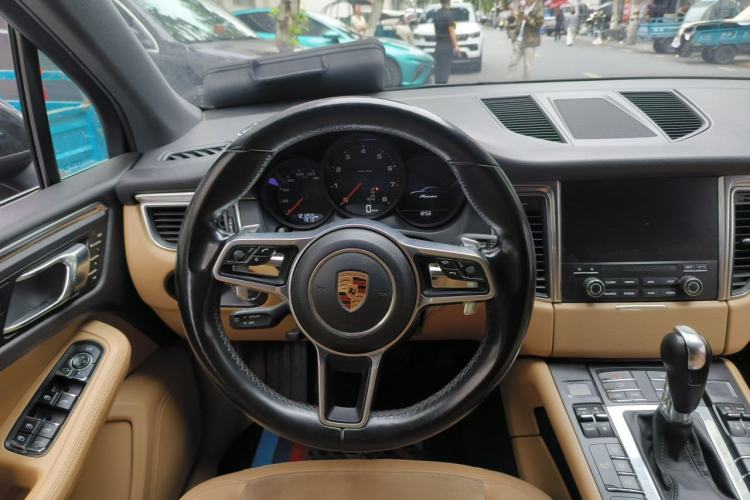 Used Porsche Macan 2017 Macan 2.0T Steering Wheel