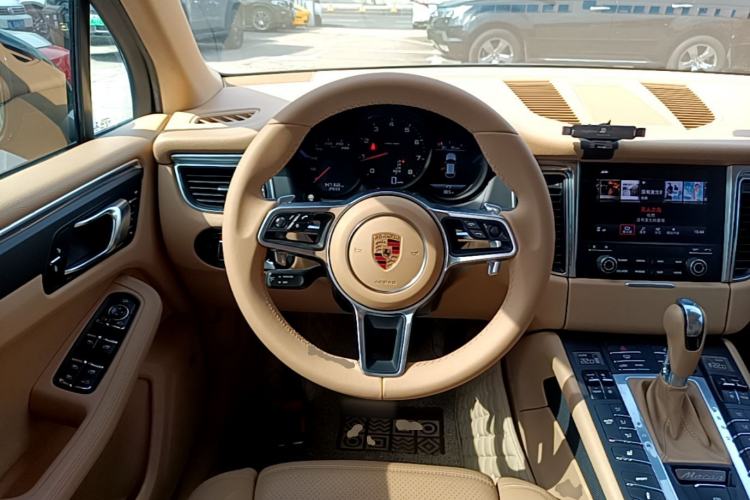 Used Porsche Macan 2017 Macan 2.0T Steering Wheel