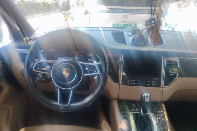 Used Porsche Macan 2017 Macan 2.0T Steering Wheel