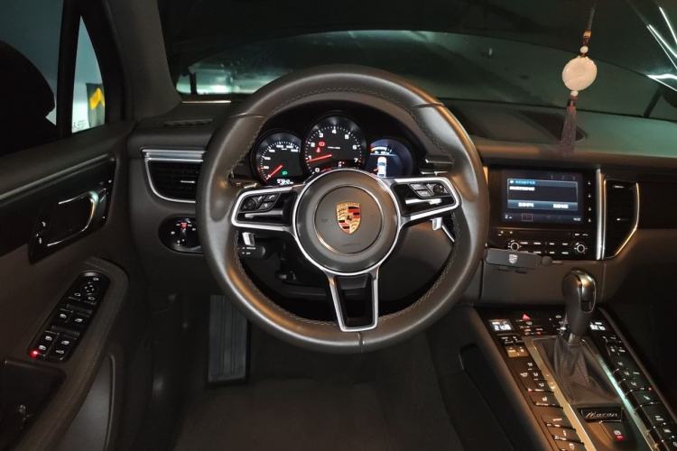 Used Porsche Macan 2017 Macan 2.0T Steering Wheel