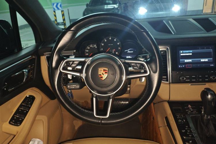 Used Porsche Macan 2017 Macan 2.0T Steering Wheel