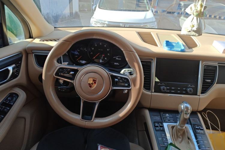 Used Porsche Macan 2017 Macan 2.0T Steering Wheel