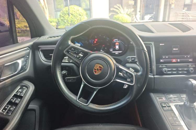 Used Porsche Macan 2017 Macan 2.0T Steering Wheel