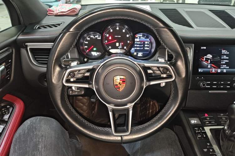 Used Porsche Macan 2017 Macan 2.0T Steering Wheel