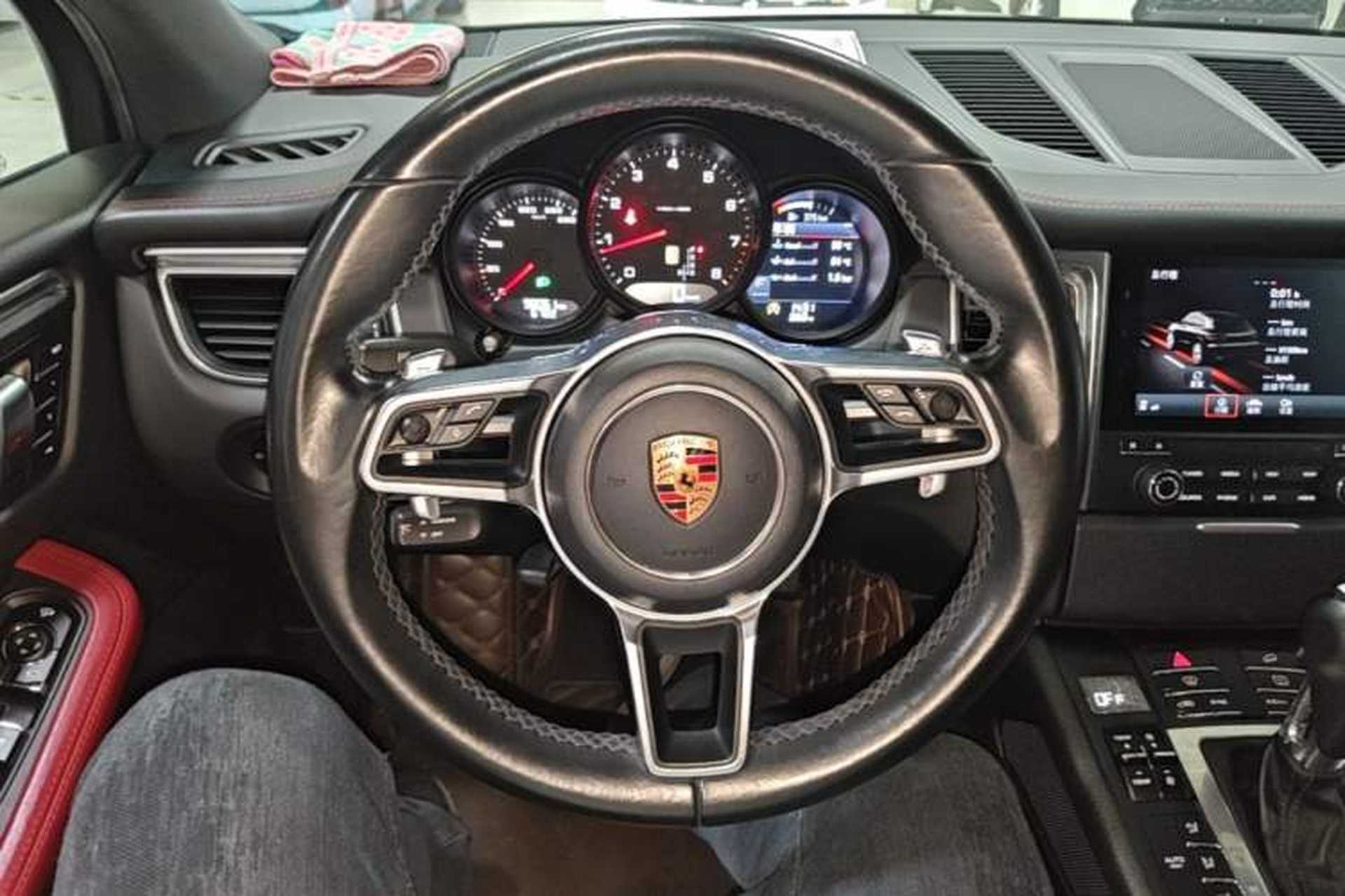 Used Porsche Macan 2017 Macan 2.0T Steering Wheel
