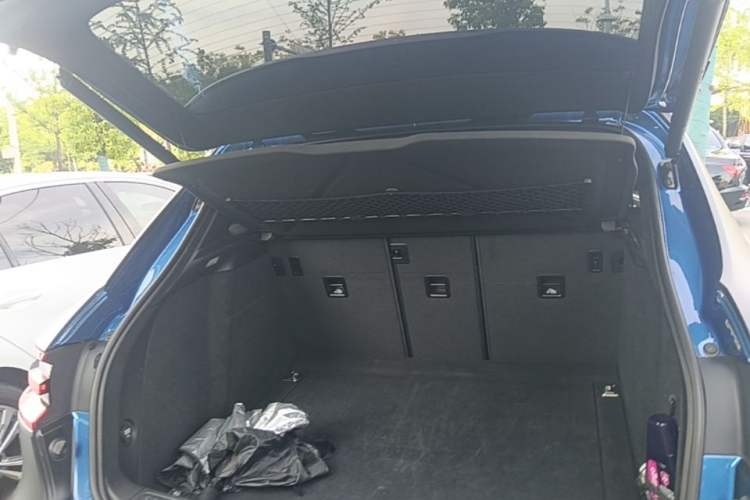 Used Porsche Macan 2017 Macan 2.0T Trunk