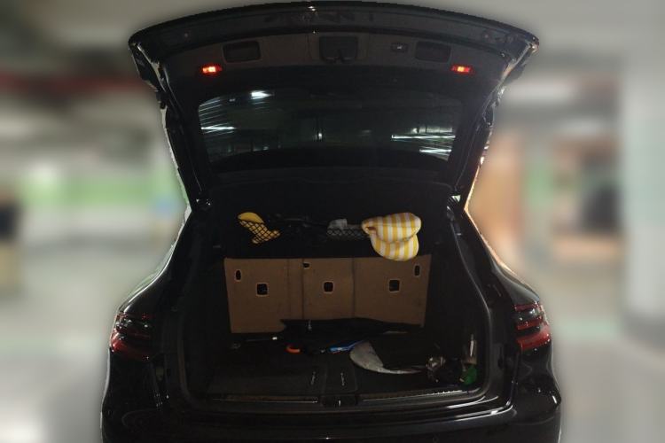 Used Porsche Macan 2017 Macan 2.0T Trunk