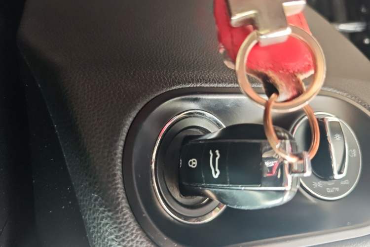 Used Porsche Macan 2017 Macan 2.0T Vehicle Key