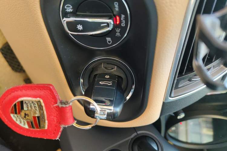 Used Porsche Macan 2017 Macan 2.0T Vehicle Key