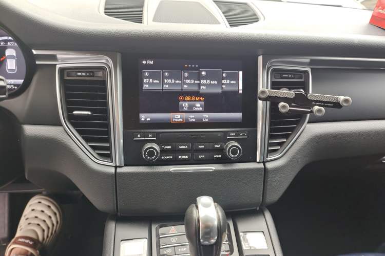 Used Porsche Macan 2017 Macan 2.0T Audio And AC Panel