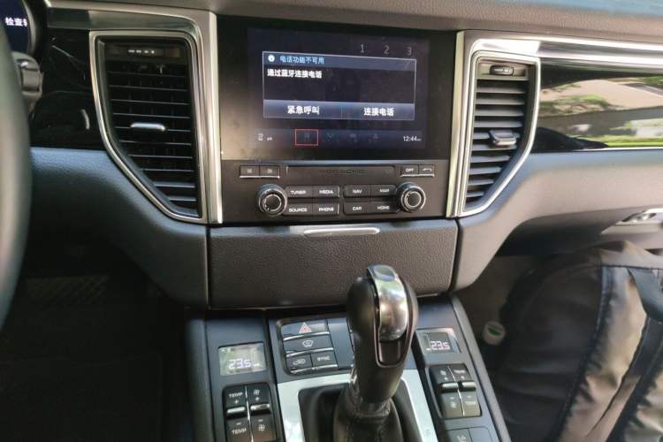 Used Porsche Macan 2017 Macan S 3.0T Audio And AC Panel