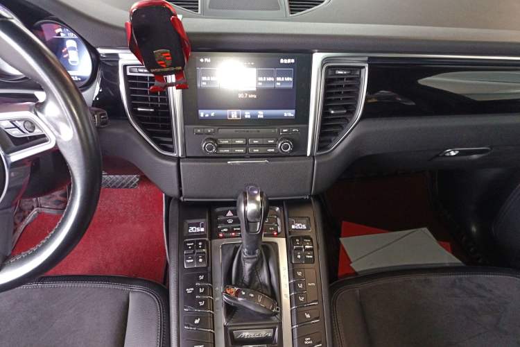 Used Porsche Macan 2017 Macan S 3.0T Audio And AC Panel