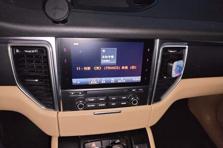 Used Porsche Macan 2017 Macan 2.0T Audio And AC Panel