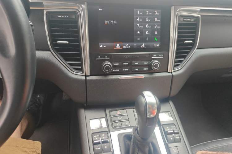 Used Porsche Macan 2017 Macan 2.0T Audio And AC Panel