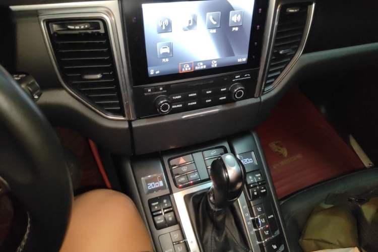 Used Porsche Macan 2017 Macan 2.0T Audio And AC Panel