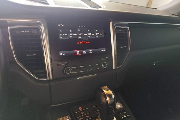 Used Porsche Macan 2017 Macan 2.0T Audio And AC Panel