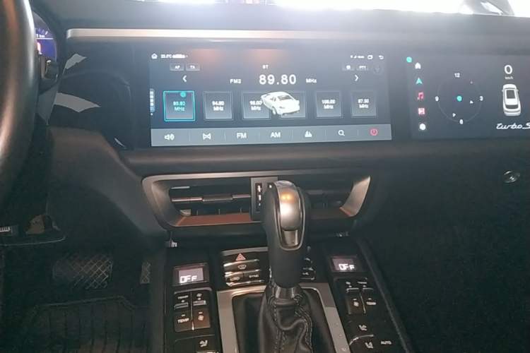 Used Porsche Macan 2017 Macan S 3.0T Audio And AC Panel