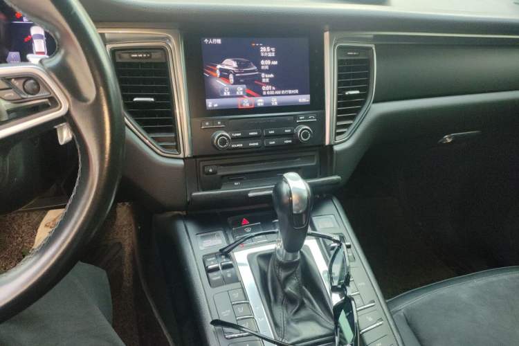 Used Porsche Macan 2017 Macan 2.0T Audio And AC Panel