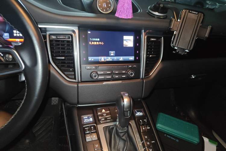 Used Porsche Macan 2017 Macan S 3.0T Audio And AC Panel