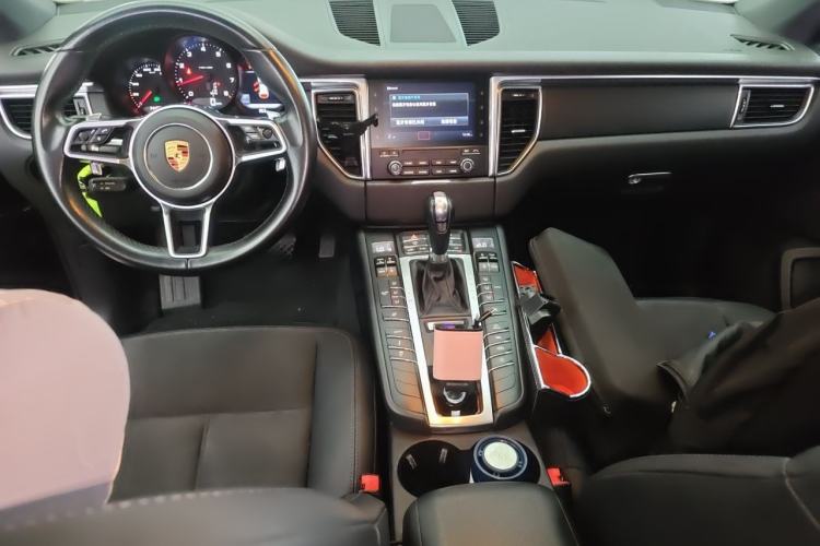 Used Porsche Macan 2017 Macan 2.0T Center Console