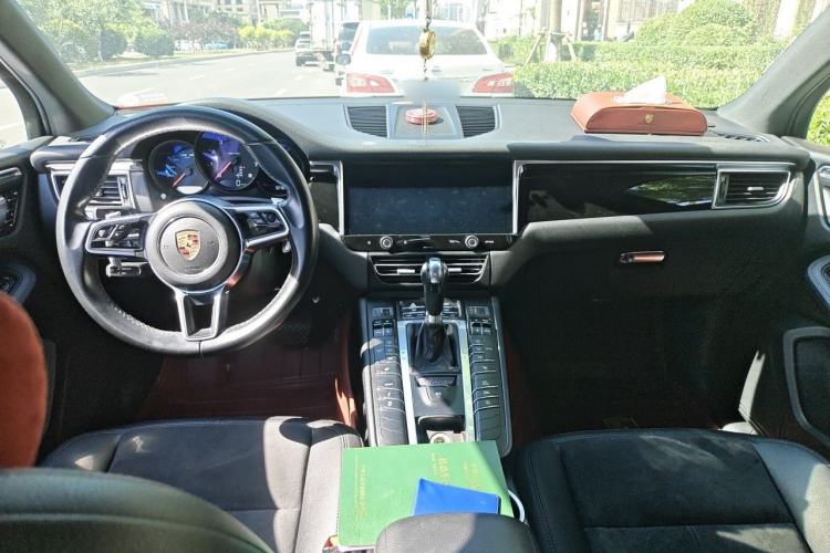 Used Porsche Macan 2017 Macan 2.0T Center Console