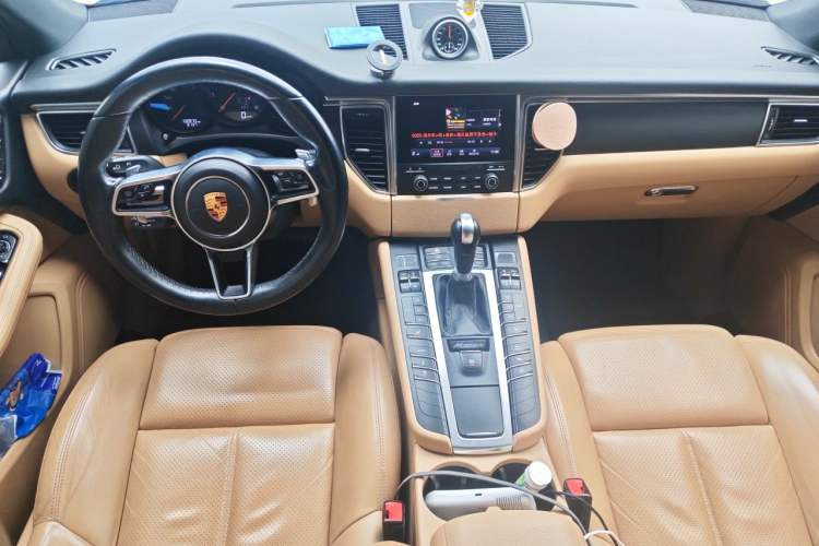 Used Porsche Macan 2017 Macan 2.0T Center Console