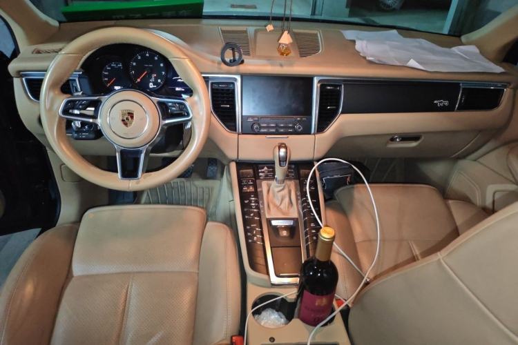 Used Porsche Macan 2017 Macan 2.0T Center Console