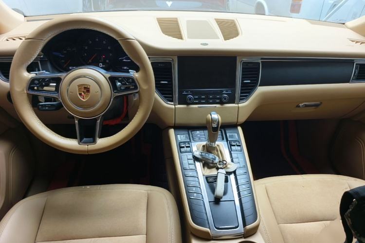 Used Porsche Macan 2017 Macan 2.0T Center Console