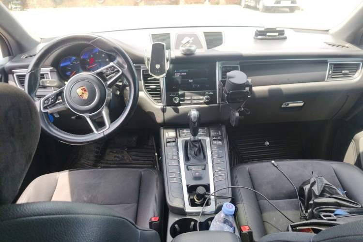 Used Porsche Macan 2017 Macan 2.0T Center Console