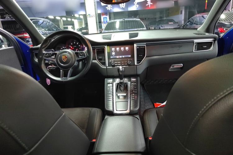 Used Porsche Macan 2017 Macan 2.0T Center Console