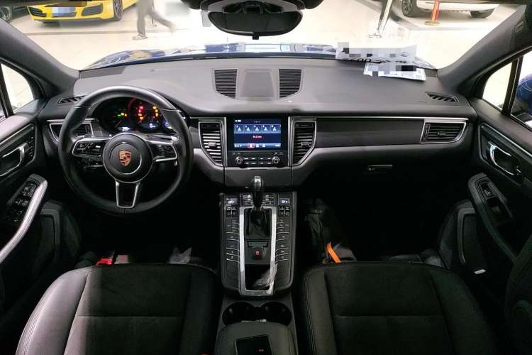 Used Porsche Macan 2017 Macan 2.0T Center Console