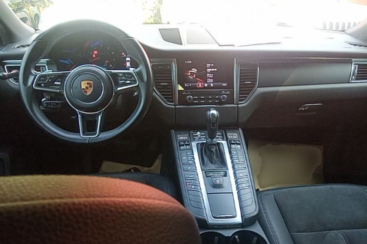 Used Porsche Macan 2017 Macan 2.0T Center Console
