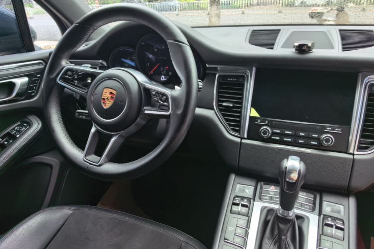 Used Porsche Macan 2017 Macan 2.0T Center Console