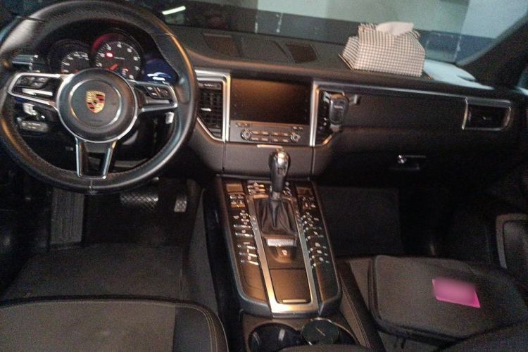 Used Porsche Macan 2017 Macan 2.0T Center Console