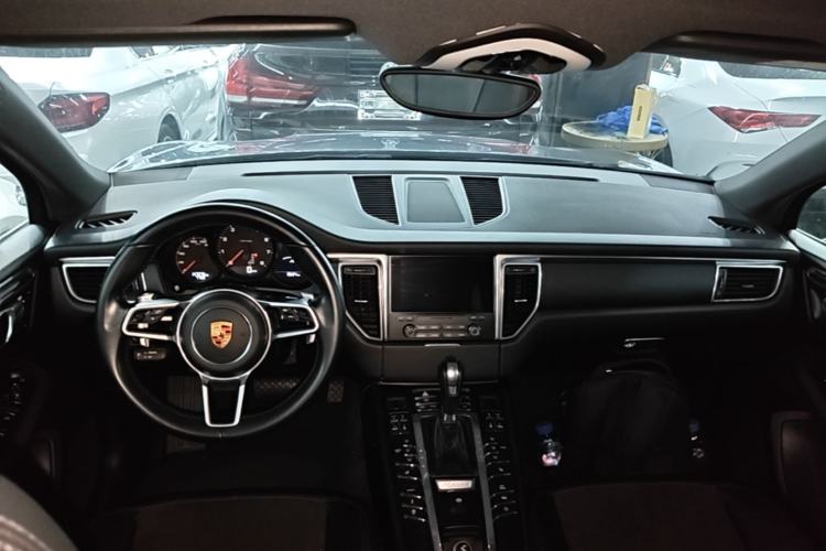 Used Porsche Macan 2017 Macan 2.0T Center Console