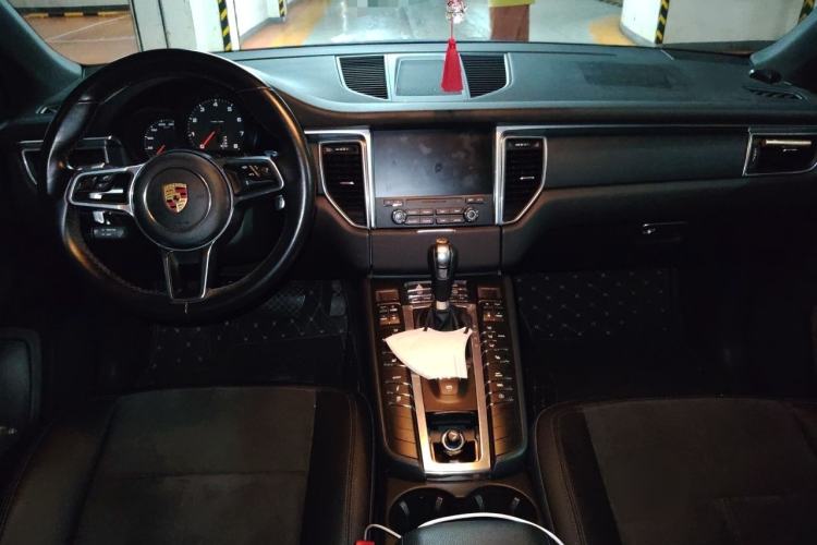 Used Porsche Macan 2017 Macan 2.0T Center Console