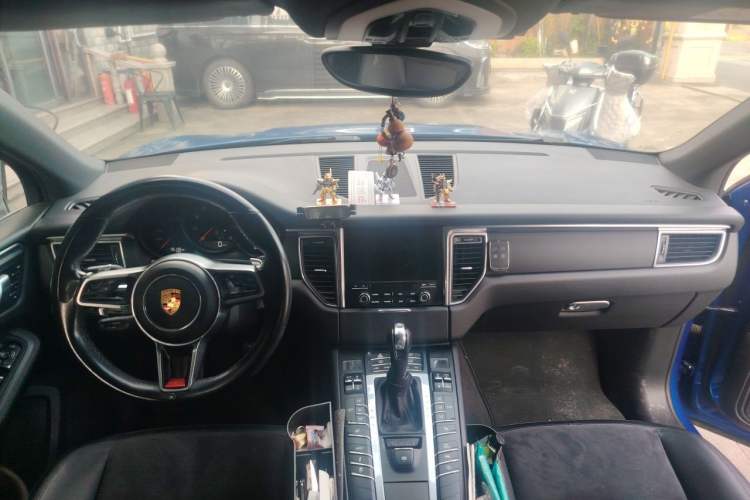 Used Porsche Macan 2017 Macan 2.0T Center Console