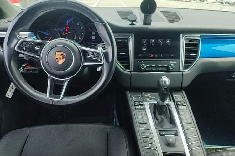 Used Porsche Macan 2017 Macan 2.0T Center Console