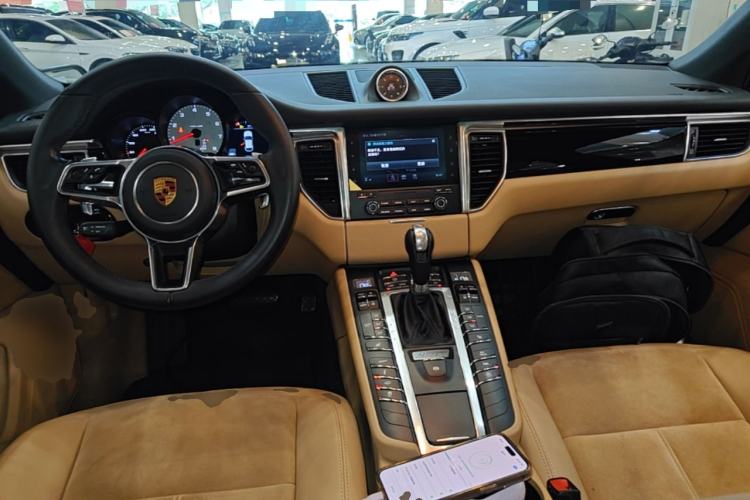 Used Porsche Macan 2017 Macan S 3.0T Center Console