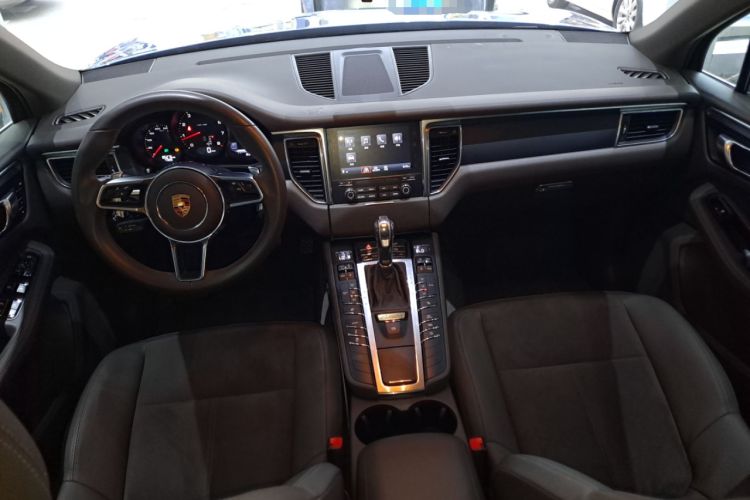 Used Porsche Macan 2017 Macan 2.0T Center Console