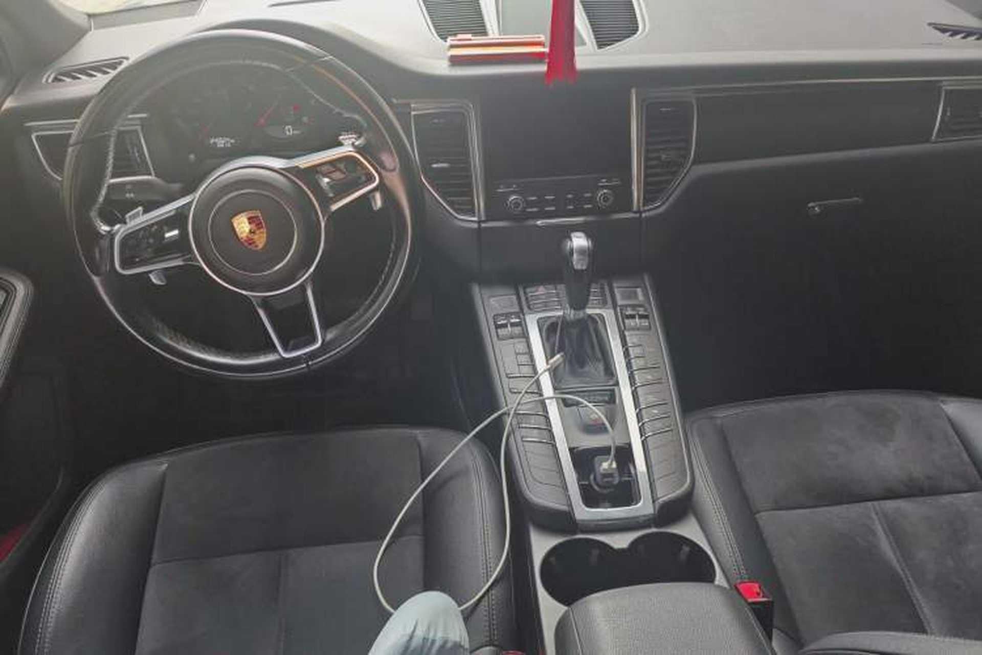 Used Porsche Macan 2017 Macan 2.0T Center Console