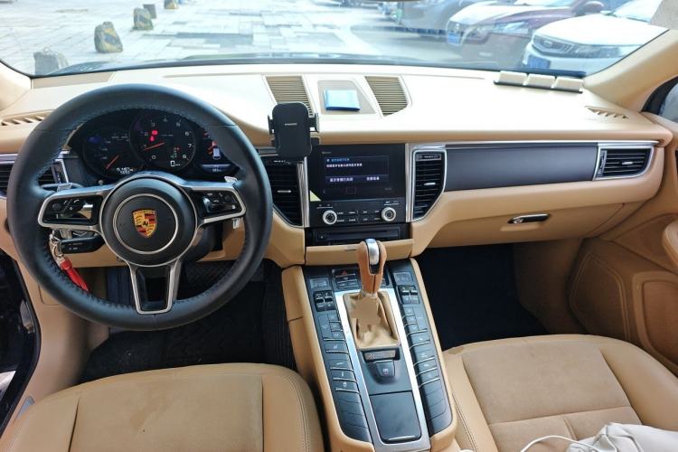 Used Porsche Macan 2017 Macan 2.0T Center Console