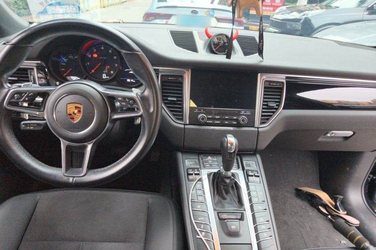 Used Porsche Macan 2017 Macan 2.0T Center Console