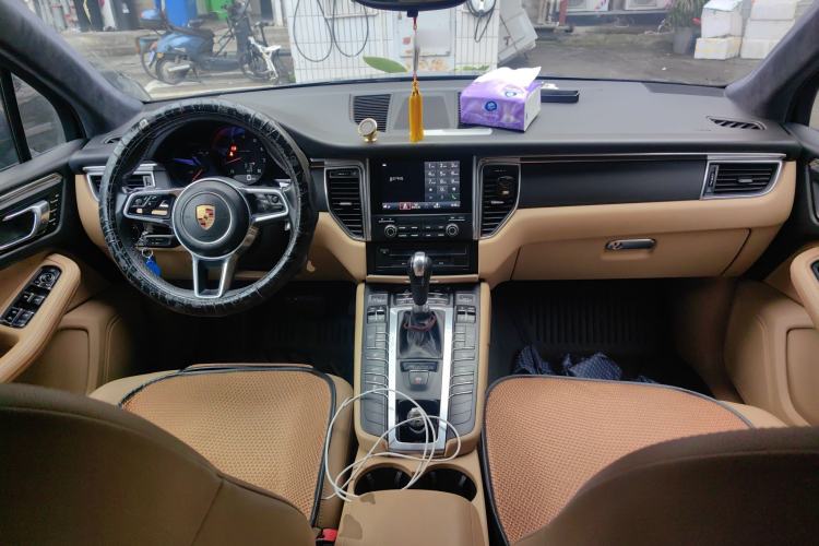 Used Porsche Macan 2017 Macan 2.0T Center Console