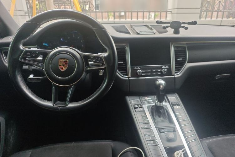 Used Porsche Macan 2017 Macan 2.0T Center Console