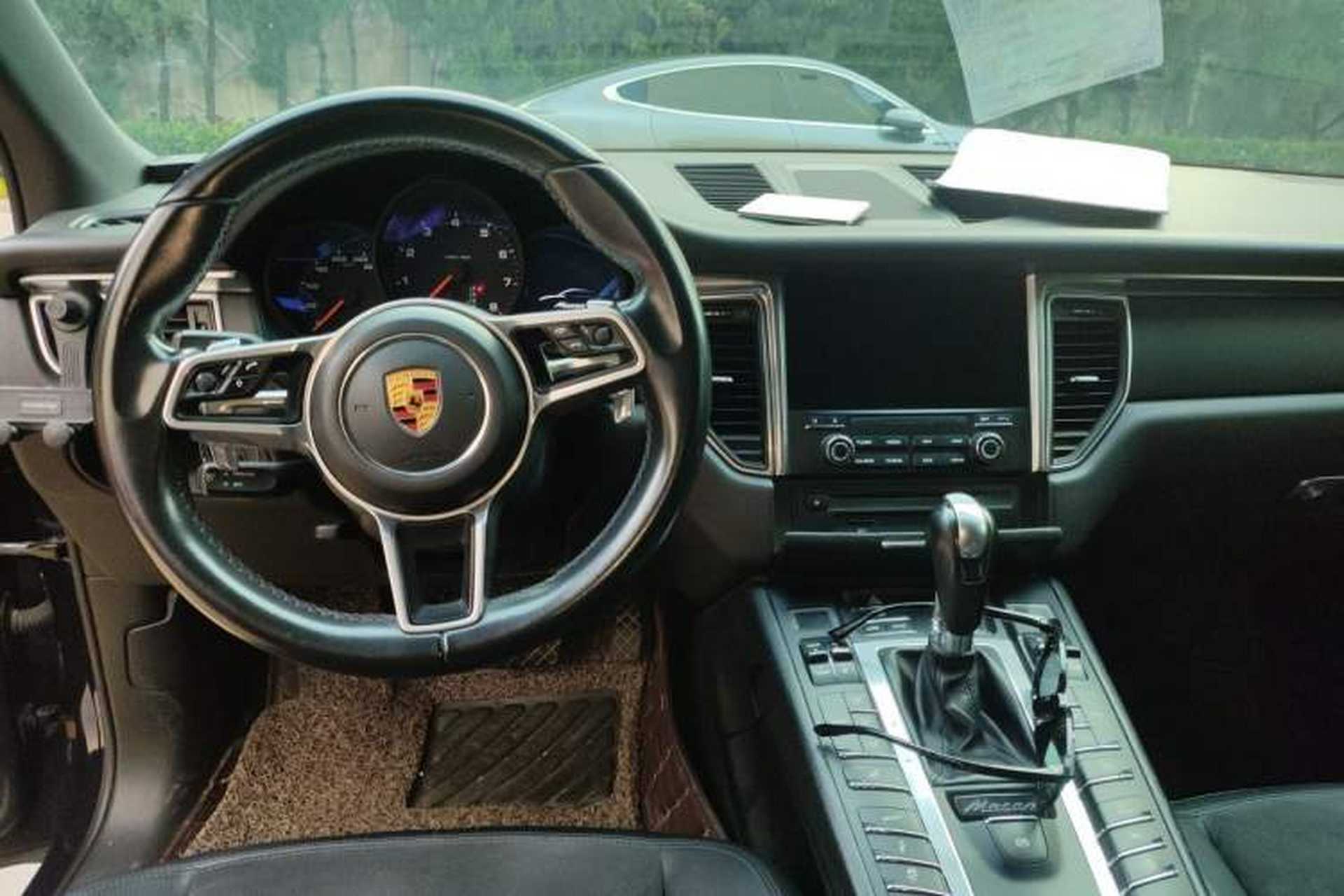 Used Porsche Macan 2017 Macan 2.0T Center Console