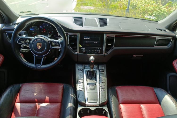 Used Porsche Macan 2017 Macan 2.0T Center Console