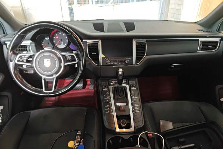 Used Porsche Macan 2017 Macan 2.0T Center Console