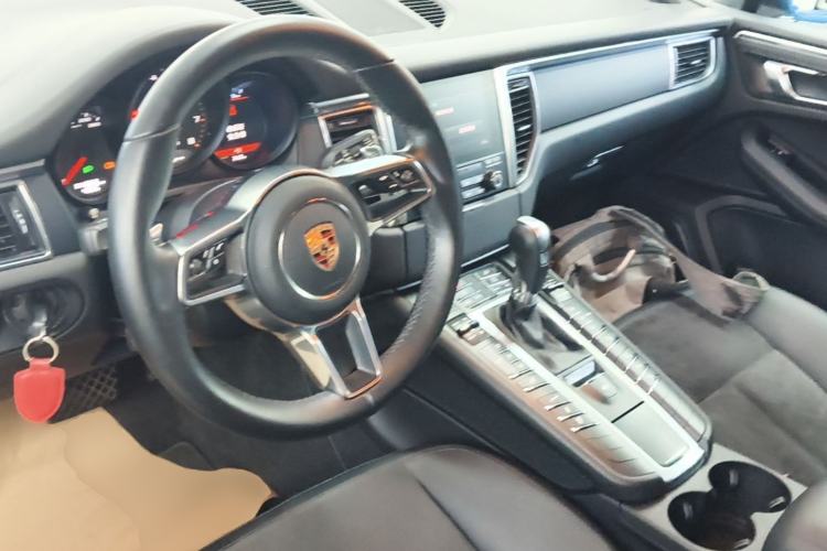 Used Porsche Macan 2017 Macan 2.0T Center Console
