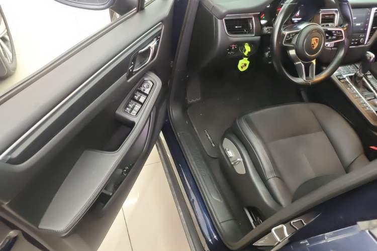 Used Porsche Macan 2017 Macan 2.0T Driver Seat